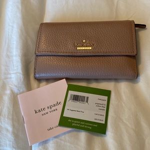 Beautiful Kate Spade Jackson Street Meredith wallet in Gingertea color.